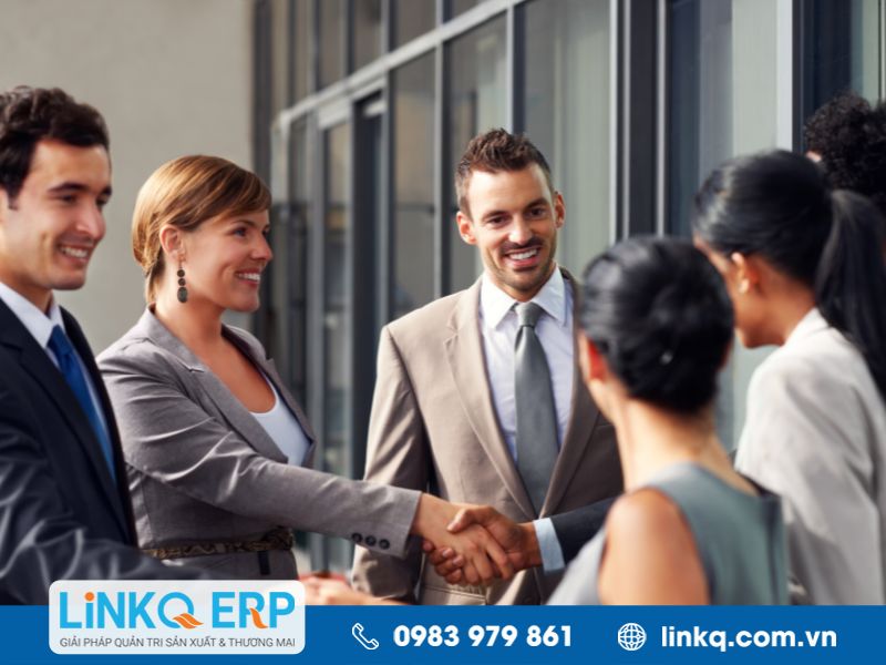 Quan hệ khách hàng (Customer Relationships)