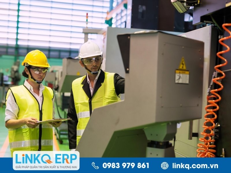 Công việc của nhân viên OQC tập trung kiểm soát chất lượng cuối cùng