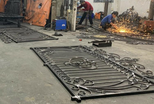 Những thách thức trong ngành cửa sắt hiện nay