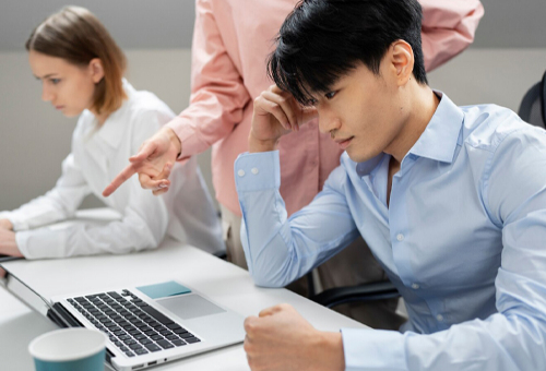 Phương pháp giúp quản lý cảm xúc trong công việc hiệu quả
